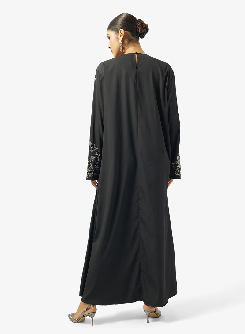خزانة Embellished Abaya With Sheila